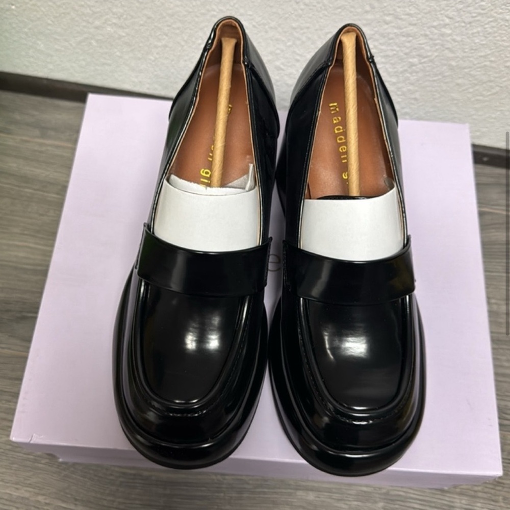 Madden Girl Black Loafers - Picture 3 of 8
